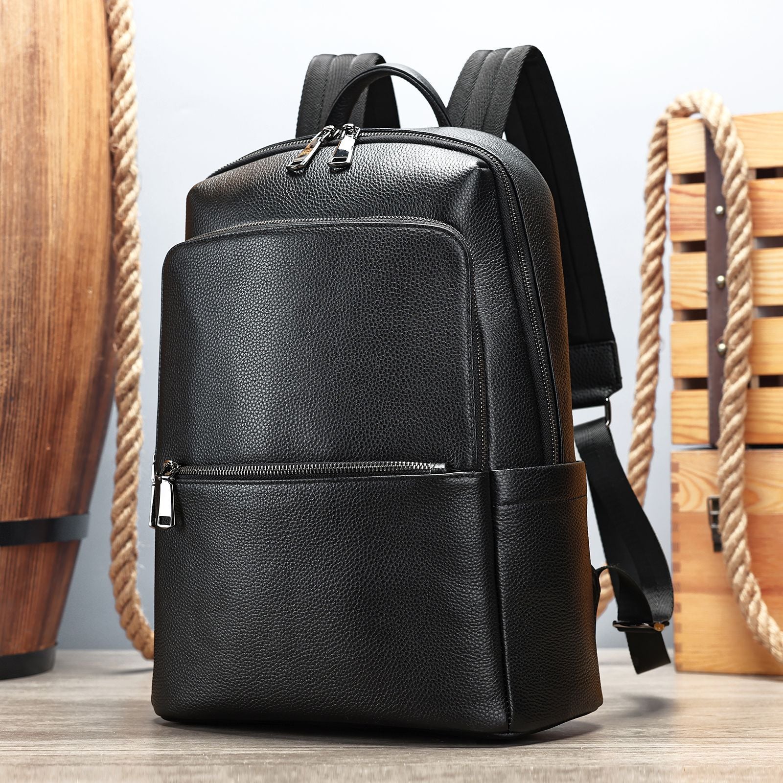 Men's Large Capacity Leather Backpack